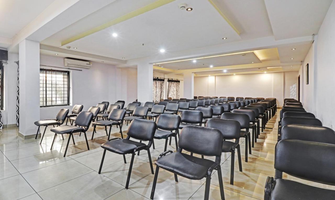 Treebo Symphony Hotels And Resorts Angamally Kizhake Chālakudi Εξωτερικό φωτογραφία